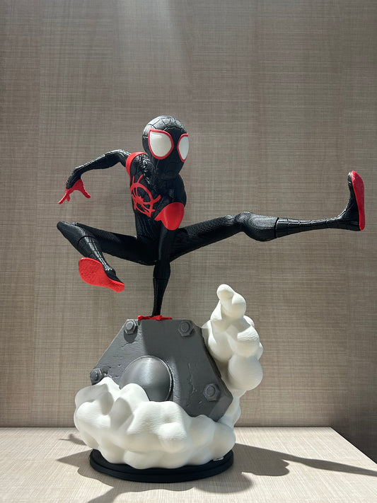 Фигурka Spider-man Miles Morales
